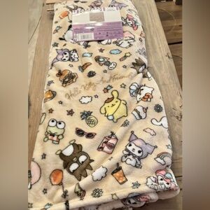 Hello Kitty And Friends Cloud Throw
